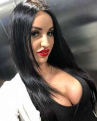 Büyüleyici Mersin Bayan Escort: Akıcı Konuşmalara, Derin Sohbetlere Hazır Olun
