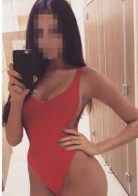 Erdemli'nin Çarpıcı Güzeli, 61 kg, 164 cm Boyundaki Bu Sihirli Esmer